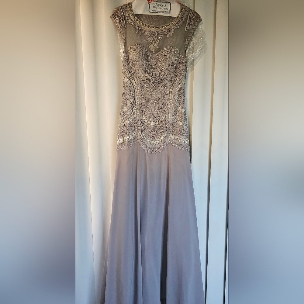 Sue Wong size 4 Platinum